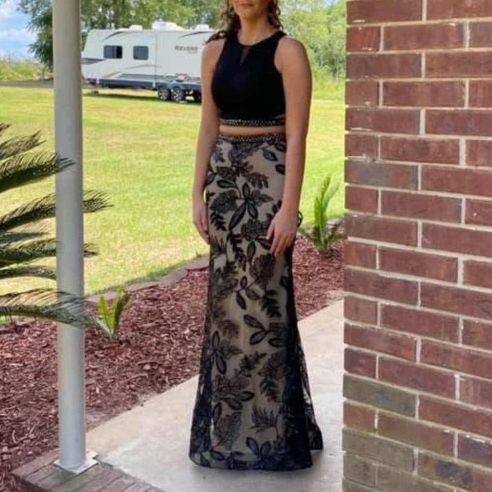 Elegant Black and Beige Floral Prom Gown